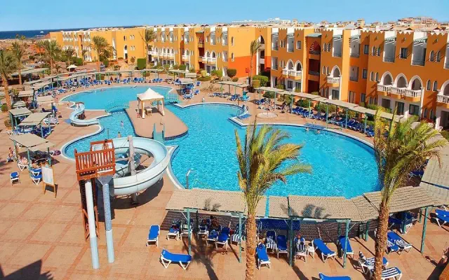 Sunrise Select Garden Beach Resort & Spa