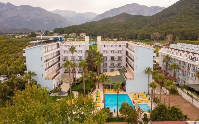 Malibu Resort (ex. Twins)