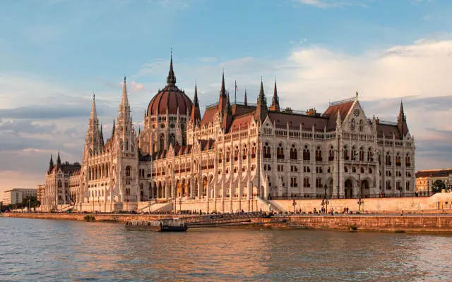 Budapeszt i Zakole Dunaju