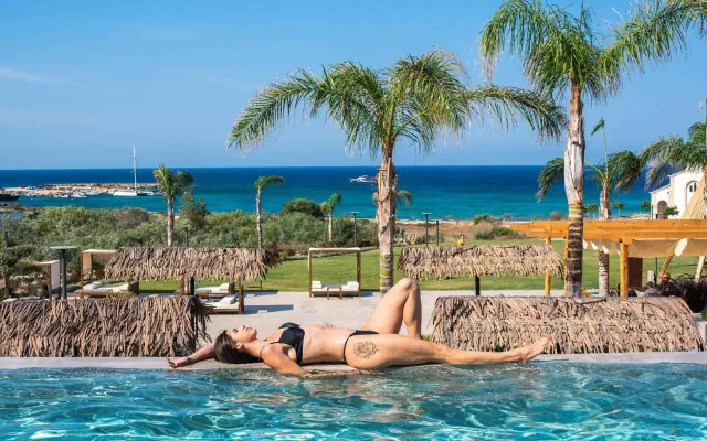 Cavo Zoe Seaside (ex. Iris Splash Beach)