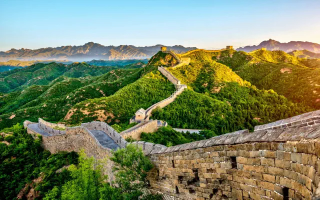 Chiny - od Wielkiego Muru po palmy Hajnanu