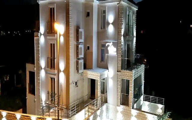 Palace Apartaments Budva