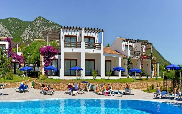 Club Esse Palmasera Resort (ex Palmasera Village Resort)