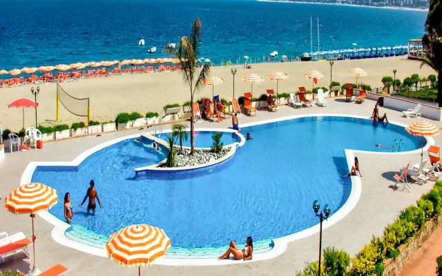 Villaggio Estella Club