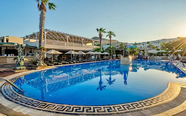 Golden Beach (Turgutreis)