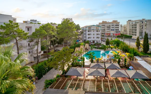 Garden Palace (Durres)