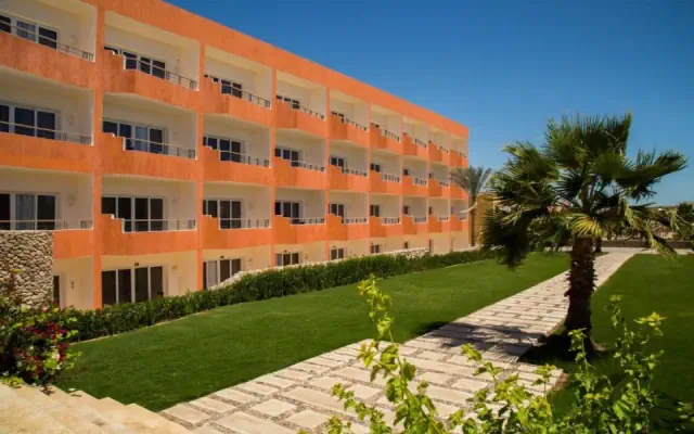 Amwaj Oyoun Resort & Casino