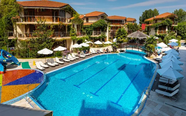 Laguna Beach Resort & Spa (Sozopol)
