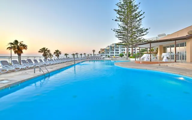 Doubletree By Hilton Malta (ex. Dolmen Resort)