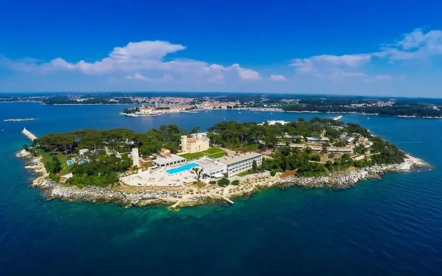 Valamar Isabella Island