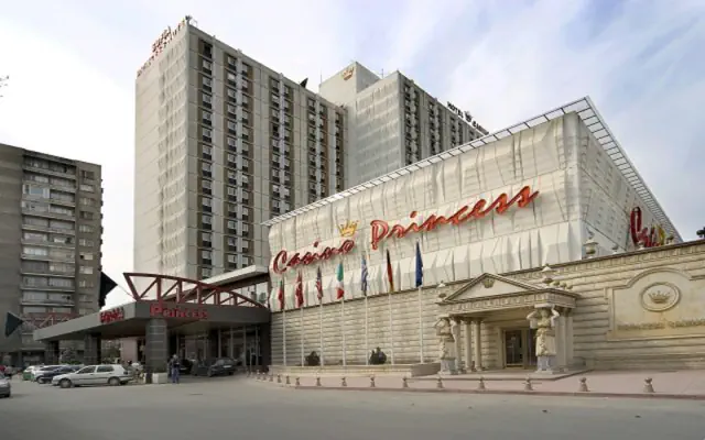  Ramada by Wyndham Sofia City Center 